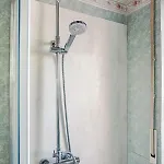 דירה Bright With Canal Balcony *