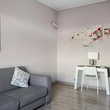 Bright With Canal Balcony מילאנו